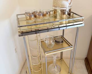 Bar cart - with removal top tray