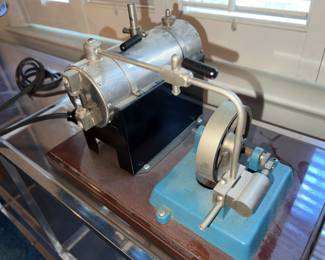 Model Steam Engine 