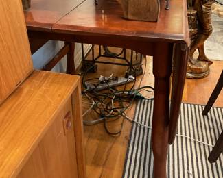Hardwood double folding leaf table (29” tall x 36” x 26” with leaves down. Each leaf 13”) $280 + tax