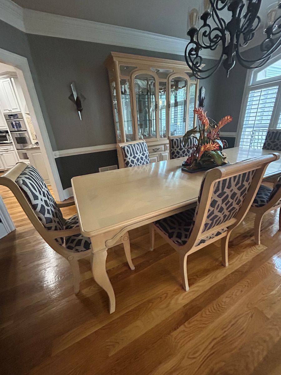 Thomasville dining set 
