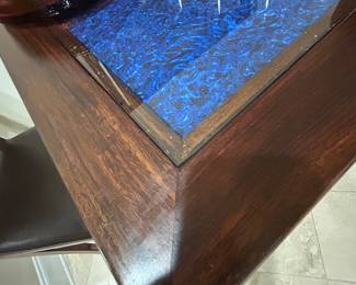 Detail on bistro table top