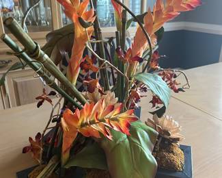 Floral centerpiece 
