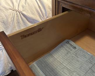Thomasville bedroom furniture 