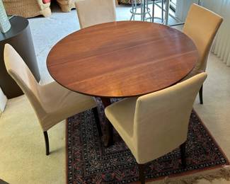 Wright Tables Dining Table With 4 Chairs