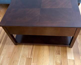 Coffee Table excellent condition
