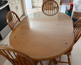 Kitchen Table 4 Chairs Great Shape