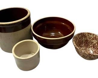 Brown Pottery Crock W Brown Speckled Bowls