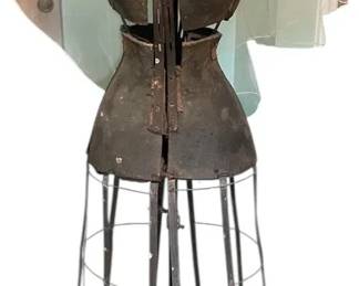  005 Antique Metal Dress Form Veil