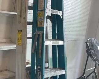 3 Saw Horses 2 Ladders