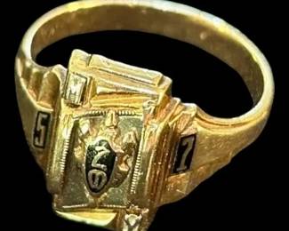 10k Gold 1957 Class Ring 4.28g