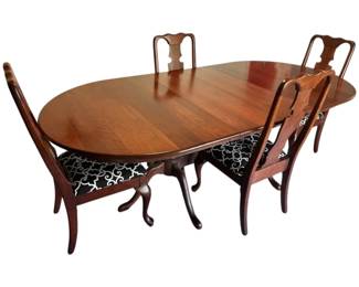 Oval Wooden Dining Table w Four Chairs Extra Leaf