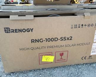 3x Renogy solar modules