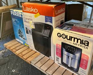 New in box air fryer & heater