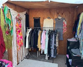 Lots of women's clothing! Also little groms' (kids') wetsuits, gymnastics clothing & teen athleisure + teen clothing.