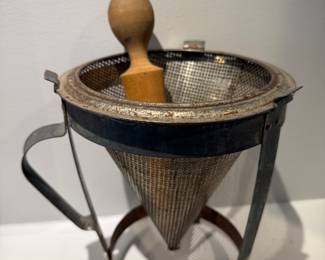 Jelly strainer & pestle