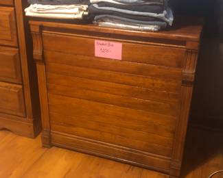 Vintage blanket box
