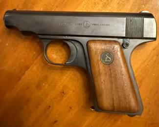 Very Rare Deutsche Werke Ortgies Patent 6.35 cal Pistol in extremely nice condition. Pistol has like new markings all around comes with custom original leather holster and ammunition's clip. A rare pistol that any serious collector would love to add to their collection!
