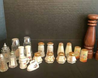 Collectible Vintage Salt Pepper Shakers 
