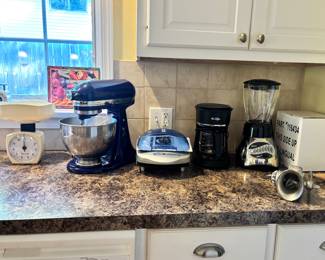 Kitchen Aid, George Forman Grill, Mr Coffee and Oster