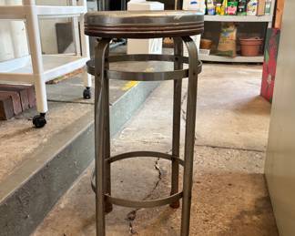 Metal stool