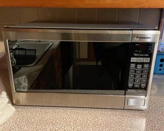 Like New Panasonic Microwave