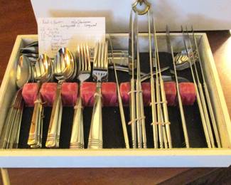 Set Stainless Flatware by Reed & Barton