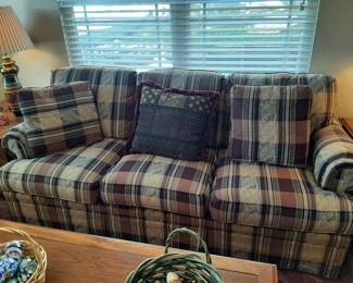 #5  Broyhill Sofa  76"Wx34"Dx33"H   $250