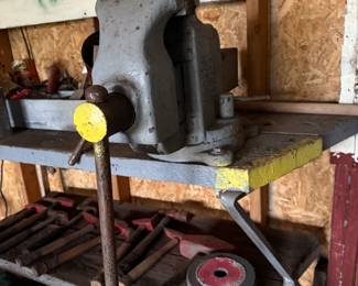 Very large vice