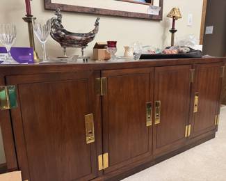 Henredon dining room furniture, beautiful and in great shape 