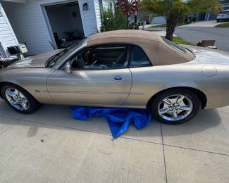 1999 jaguar
Not running needs fuel pump
$2500 FIRM
