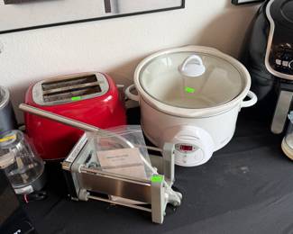 crock pot and toaster