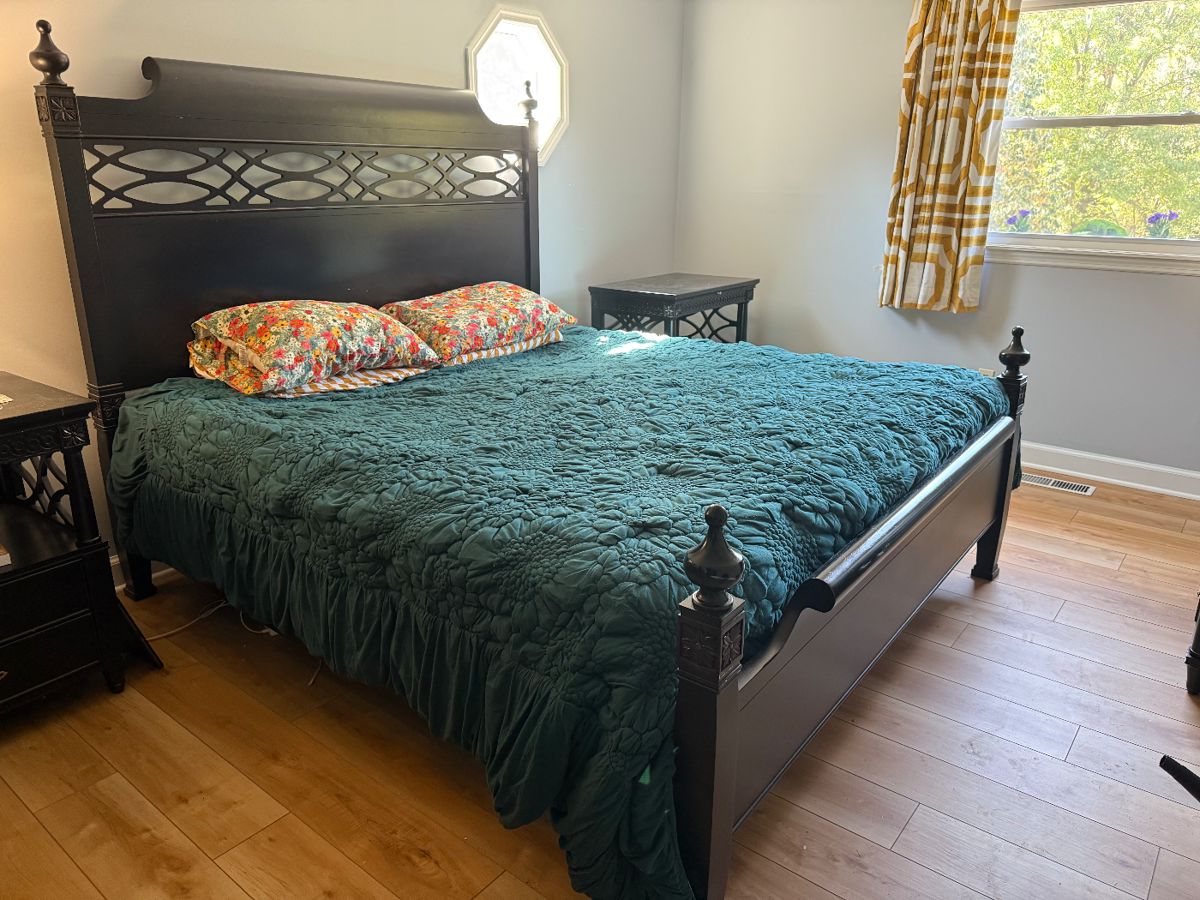 King size bed frame (headboard and footboard