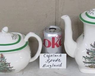 Copeland Spode England Christmas Teapot & Coffee Pot