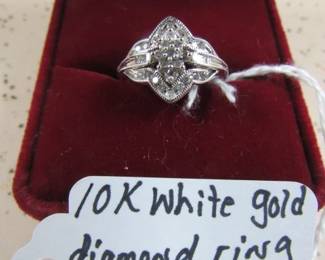 10K White Gold & Diamond Ring