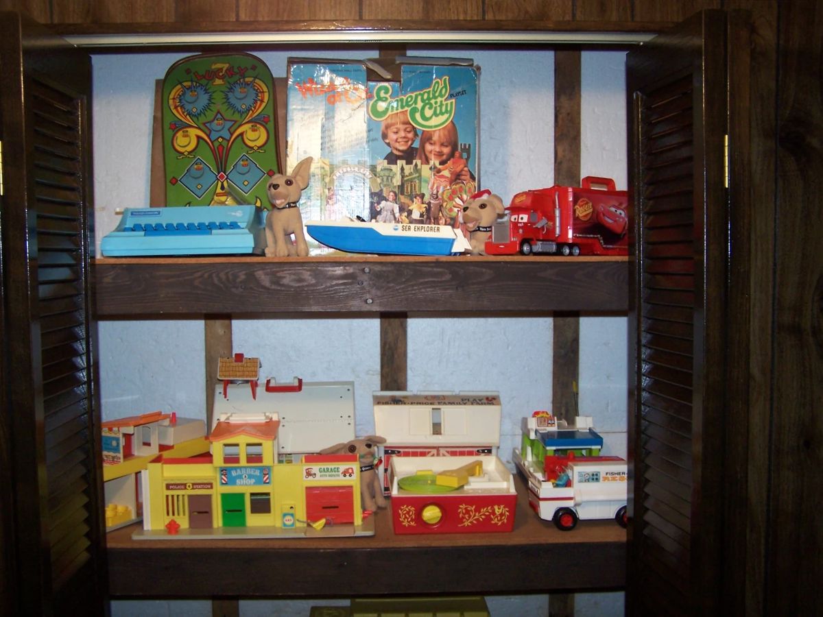 VINTAGE TOYS