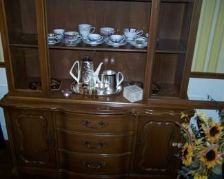 CUPS & SAUCERS, ANOTHER TEASET IN THE OTHER FR. PROV. CHINA CABINET