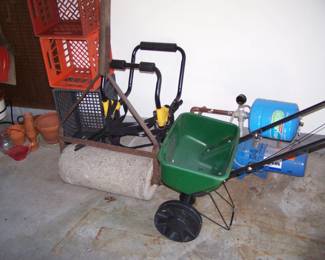 LAWN ROLLER, LAWN CART & FLOWER POTS