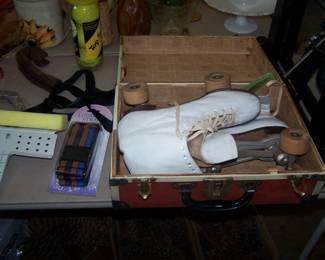 OLD ROLLER SKATES