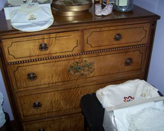 1930s CHEST OF DRAWERS