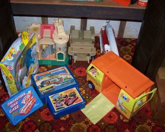 MORE TOYS & GAMES