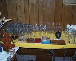 TABLE OF STEMWARE