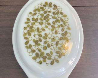 Pyrex Verde 1-1/2 Quart Lidded Casserole Dish