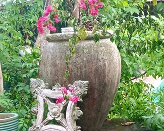 Lightweight Urns