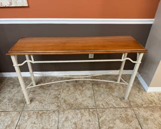 Solid Wood Sofa / Console Table
Beautifully crafted solid wood sofa or console table with a rich finish and sturdy construction — perfect for entryways, living rooms, or behind a sofa. Elegant, timeless design with a smooth solid wood top.