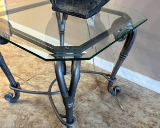 Wrought Iron End Table with Beveled Glass Top
Elegant wrought iron end table featuring a sturdy decorative frame and a clear beveled glass top. Perfect accent piece for living rooms, patios, or sunrooms—combining strength, style, and sophistication.