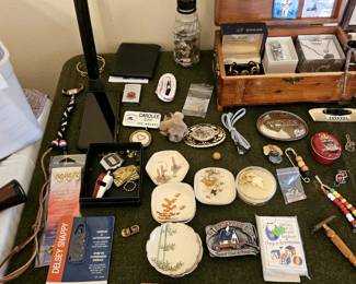 Interesting small items and jewelry 