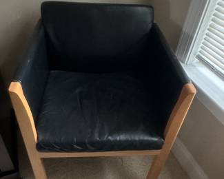 set of 4 leather chairs