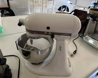 ˜KitchenAid KSM90WH Ultra Power 300-Watt 4-1/2-Quart Stand Mixer,