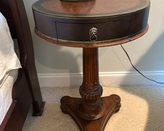 Thomasville Ernest Hemingway Castile Villalta Accent Side End Table 
 Length: 19-1/2“ Width: 19-1/2”Handle Material: 