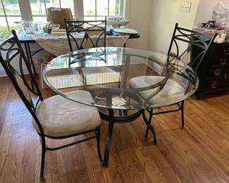 Kitchn set glass top 4 chairs